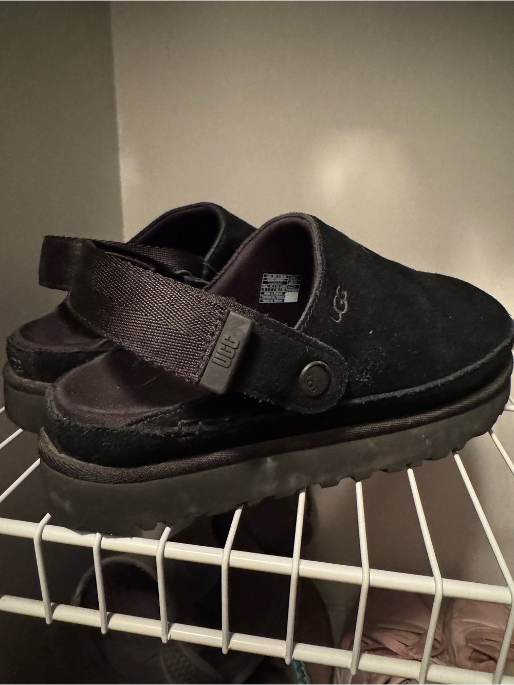 UGG Goldenstar Clogs - Picture 4 of 6